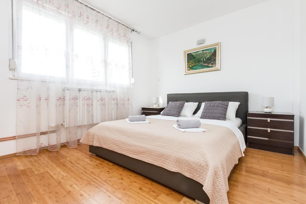 Comfortable Apartment Split Quarto foto