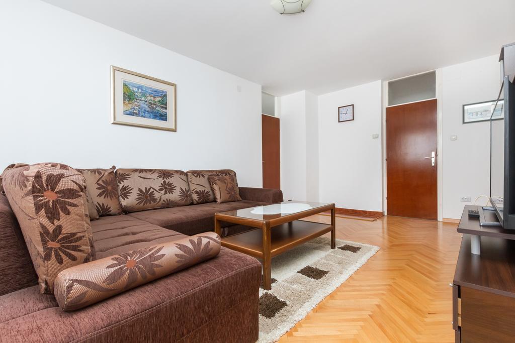 Comfortable Apartment Split Quarto foto